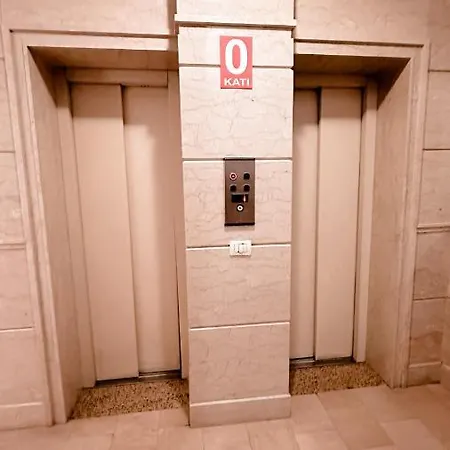 Apartment Saal